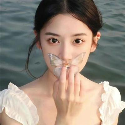 女孩,母亲与恶魔